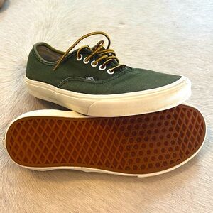 Vans sneakers forest green limited edition style